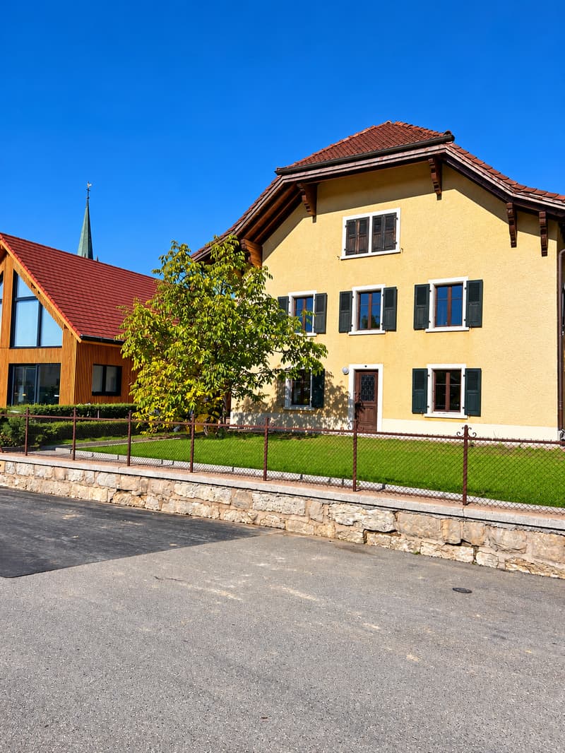 Bâtisse villageoise mixte située à Courgenay (10)