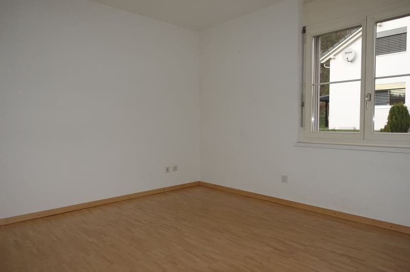 Corto - Appartamento di 4.5 locali con balcone e garage (5)