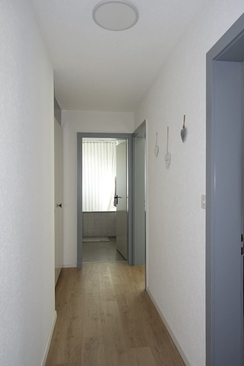 Bévilard - Magnifico appartamento di 4,5 locali con balcone e posto auto coperto (6)