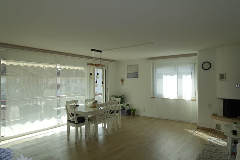 Bévilard - Magnifico appartamento di 4,5 locali con balcone e posto auto coperto (2)