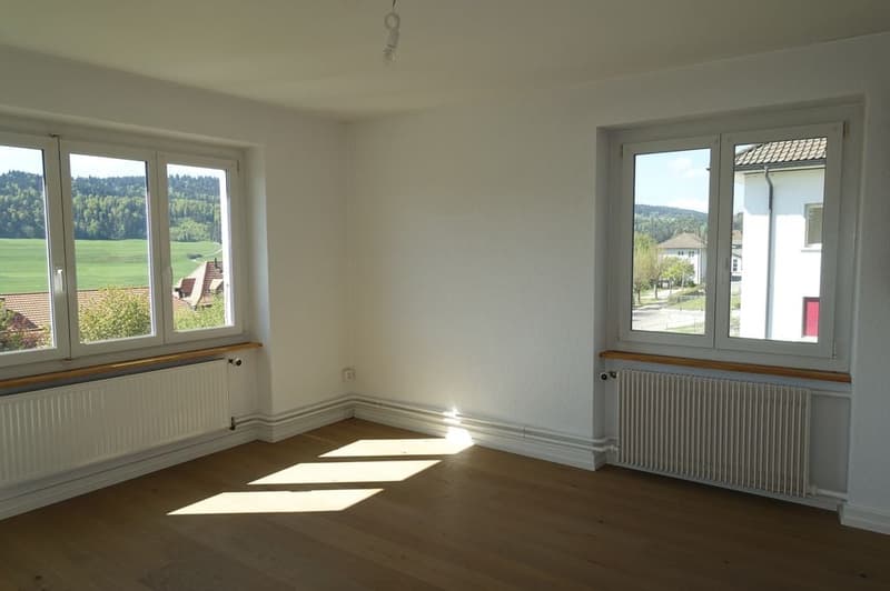 Tramelan - 3.5-room apartment with balcony and garage (2)
