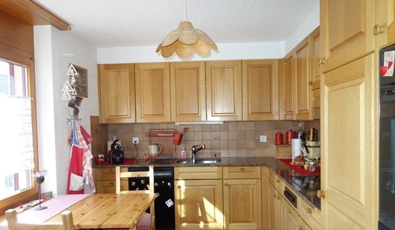 Tavannes - Appartamento di 4 1/2 locali con garage (3)