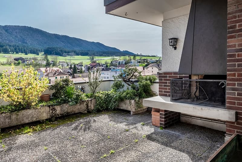 Malleray - Très grand appartement en attique de 7.5 pièces (16)