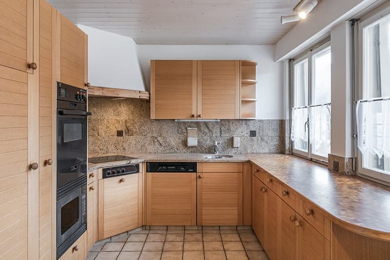 Malleray - Très grand appartement en attique de 7.5 pièces (1)