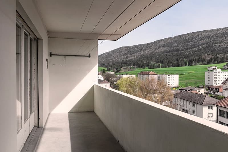 Malleray - Très grand appartement en attique de 7.5 pièces (14)