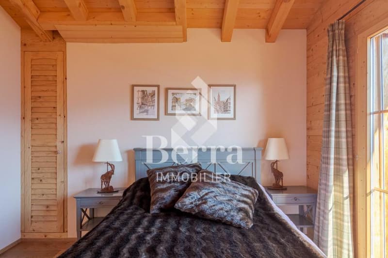 Magnifique chalet de haut standing avec vue panoramique sur les Alpes (13)