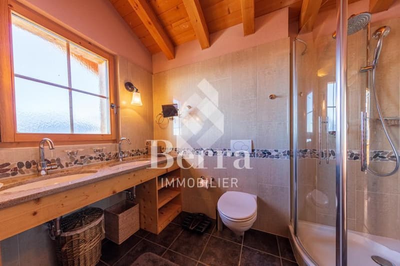 Magnifique chalet de haut standing avec vue panoramique sur les Alpes (8)