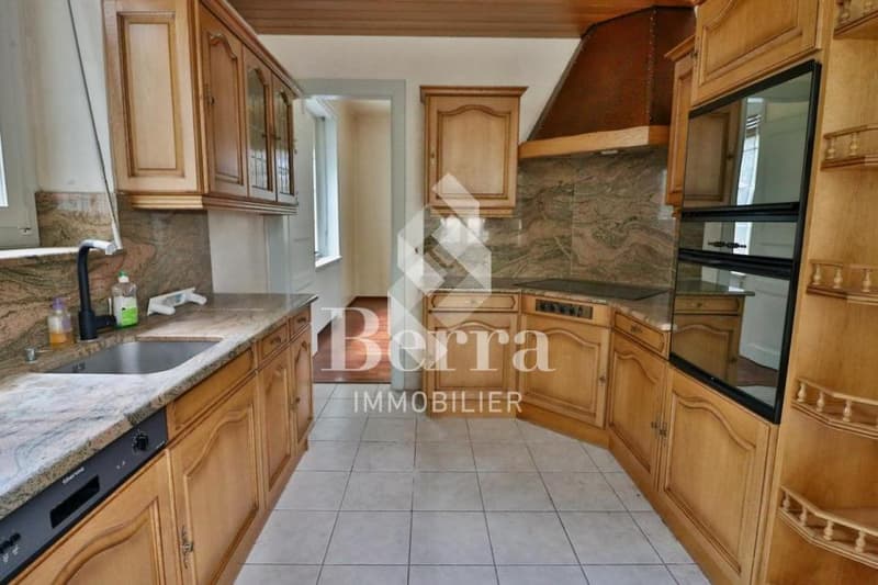 Mansione con 2 appartamenti + soffitta - Opportunità rara !!! (5)