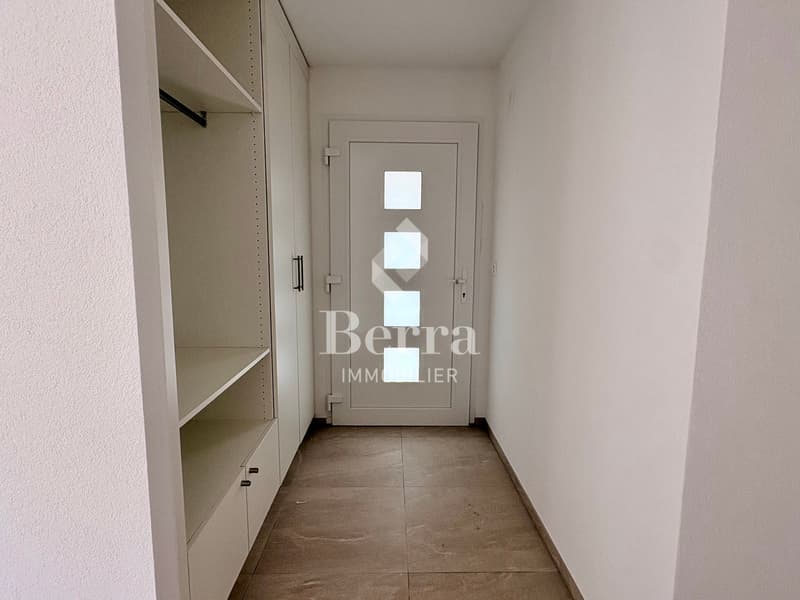 Beautiful attic, South-Southeast exposure - ONLY ON THIS FLOOR (6)