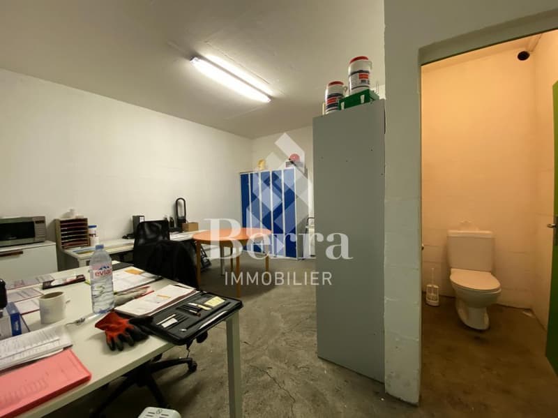 Industrial hall/garage already rented (9)