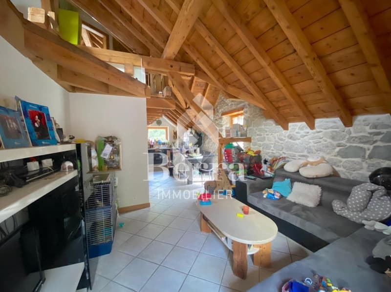 Duplex au dernier étage ! Le Brocard ! (1)