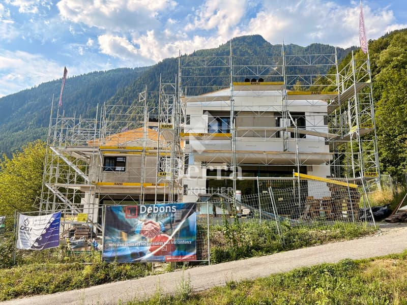 Semi-detached villa with 4.5 rooms and breathtaking view (1)