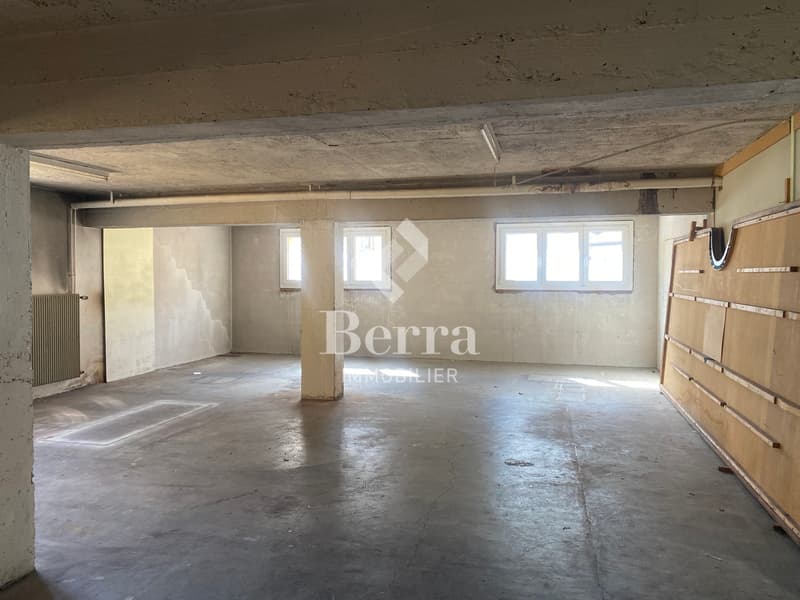 Warehouse - Ideal for Investors (2)