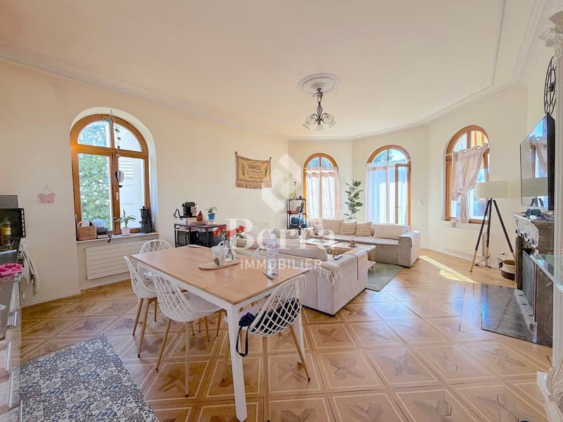 Renovated building with 3 apartments - development potential (5)