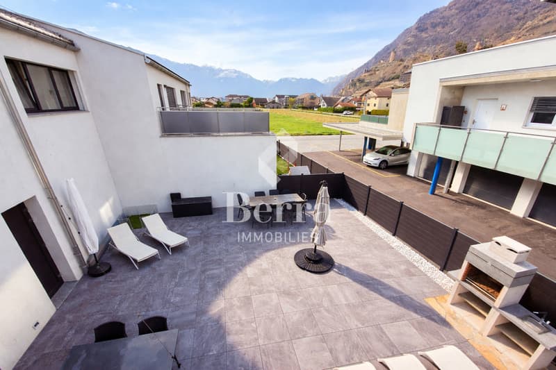 Ampia terrazza & finiture superiori (9)