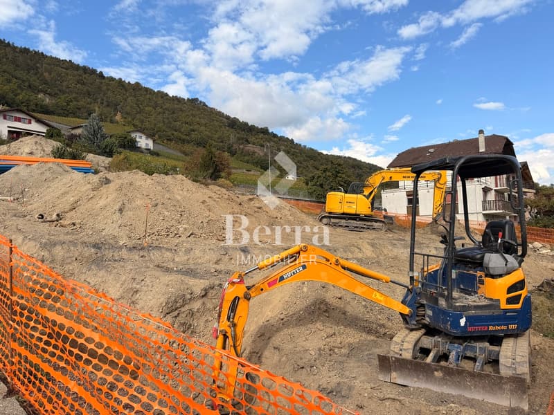 Les travaux ont commencé ! Vue imprenable sur le plaine et ensoleillem (11)