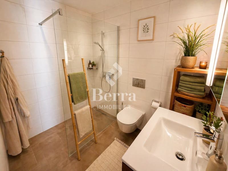 Villa a schiera affascinante e spaziosa: con camera da letto e bagno al piano terra + soffitta (9)