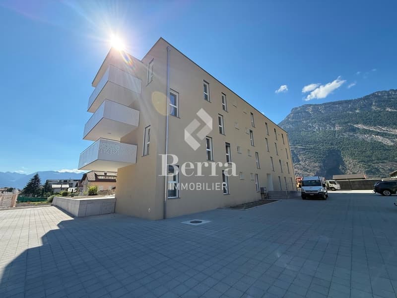 Vaste appartement dans nouveau lotissement, équipement supérieur (9)