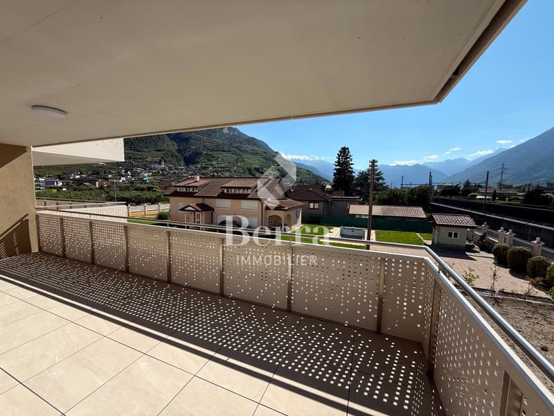 Vaste appartement dans nouveau lotissement, équipement supérieur (2)