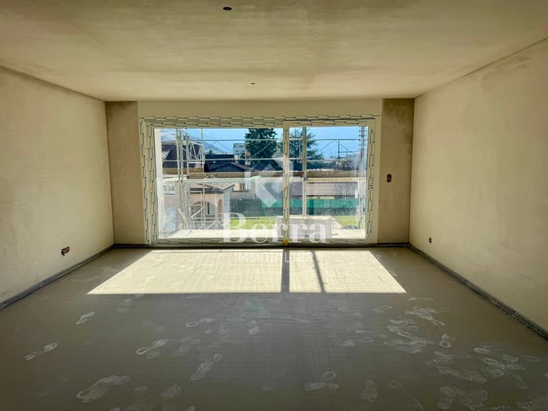 Spacious apartment in new development, superior equipment (3)