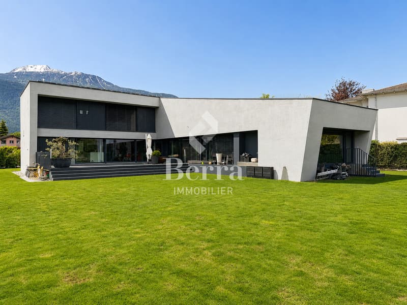 Contemporary architect villa of exception - 300 m² habitable on a plot of 2'388 m² (2)