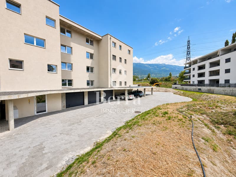 Disponible de suite ! Appartement de 4.5 pcs en rez-de-jardin (2)