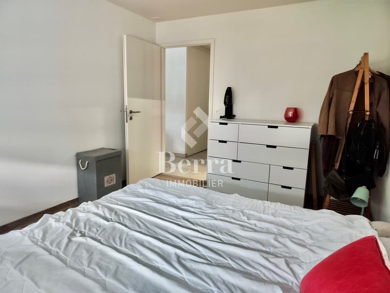 Zweieinhalb-Zimmer-Wohnung im 4. Stock zu vermieten! (5)