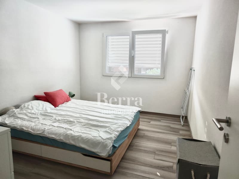 Zweieinhalb-Zimmer-Wohnung im 4. Stock zu vermieten! (6)