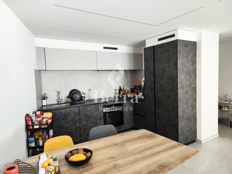 Zweieinhalb-Zimmer-Wohnung im 4. Stock zu vermieten! (4)