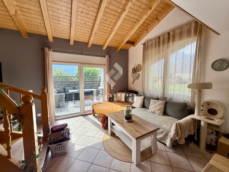 Schönes 2.5-Zimmer-Appartement mit Büro in einem Dachgeschoss-Duplex in Saillon (1)
