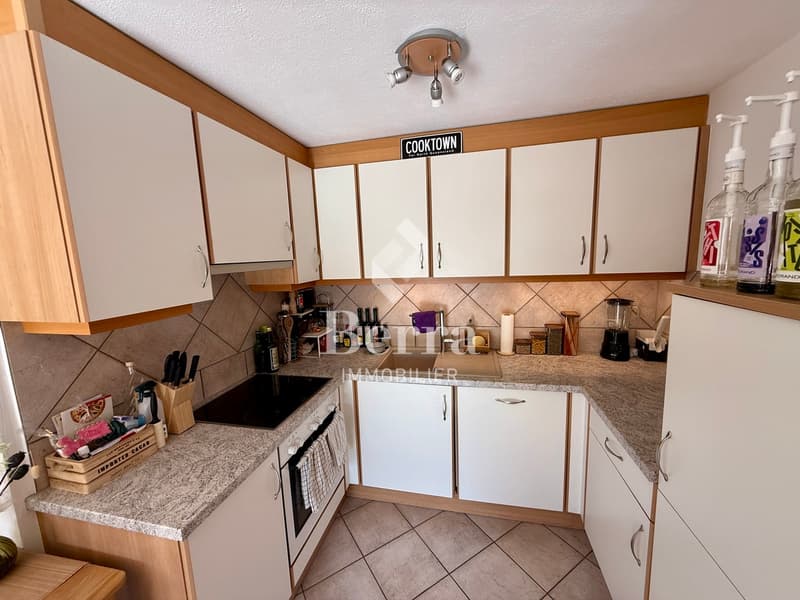 Schönes 2.5-Zimmer-Appartement mit Büro in einem Dachgeschoss-Duplex in Saillon (4)
