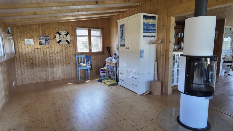 Charming chalet close to the lake (4)