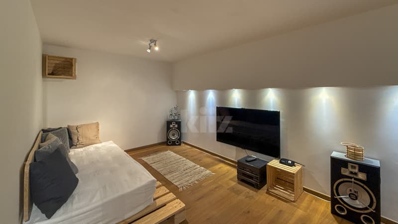 Beautiful individual villa with pavilion and garden (10)