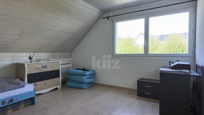 Beautiful family villa with garden and jacuzzi (6)