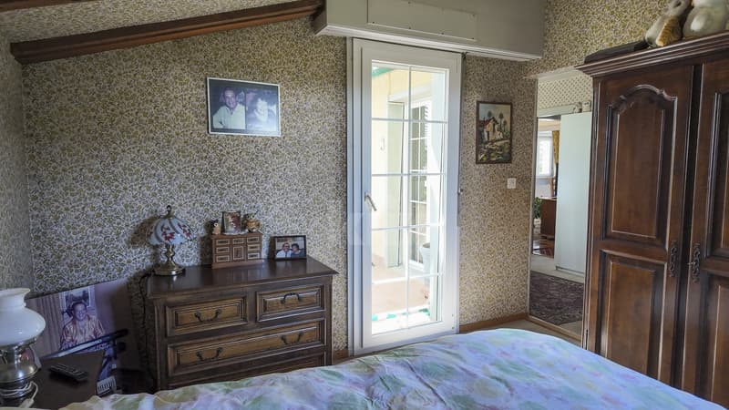 Villa incantevole con due appartamenti e vista aperta (9)