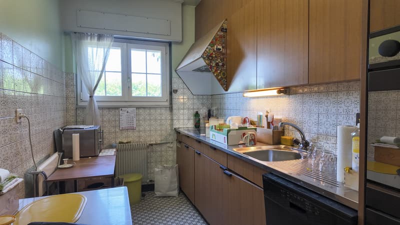 Villa incantevole con due appartamenti e vista aperta (3)