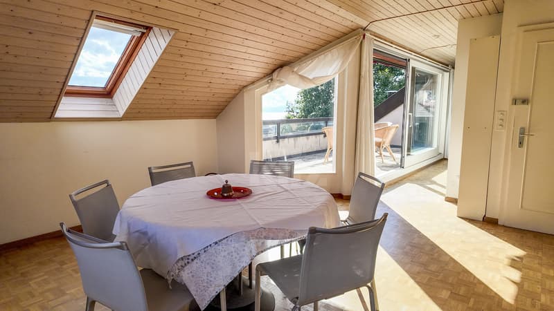 Raro! Bel appartamento con balcone e vista eccezionale (5)