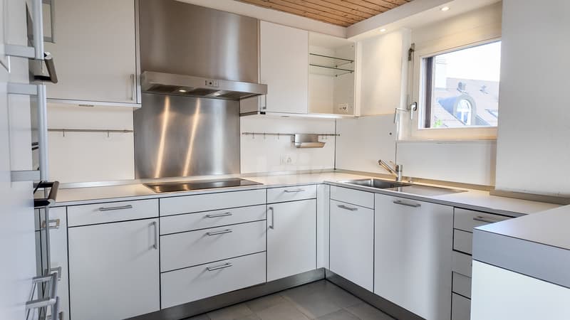 Raro! Bel appartamento con balcone e vista eccezionale (6)