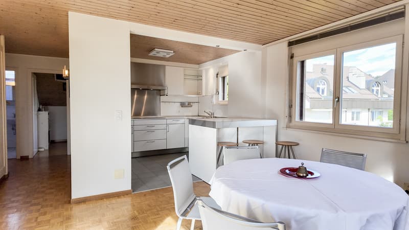 Raro! Bel appartamento con balcone e vista eccezionale (4)