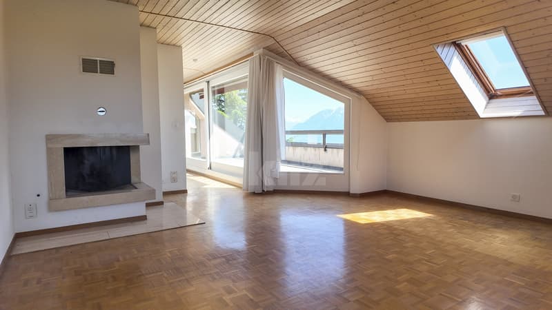 Rare! Beautiful apartment with balcony and exceptional view (2)