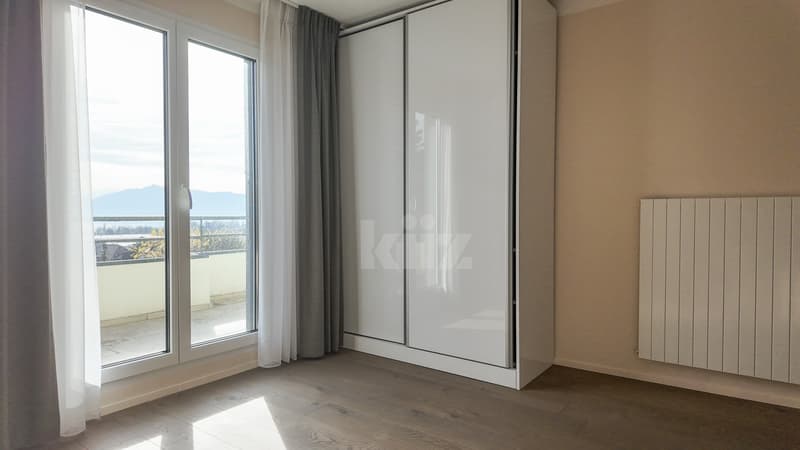 Splendid villa with pool and independent office (10)