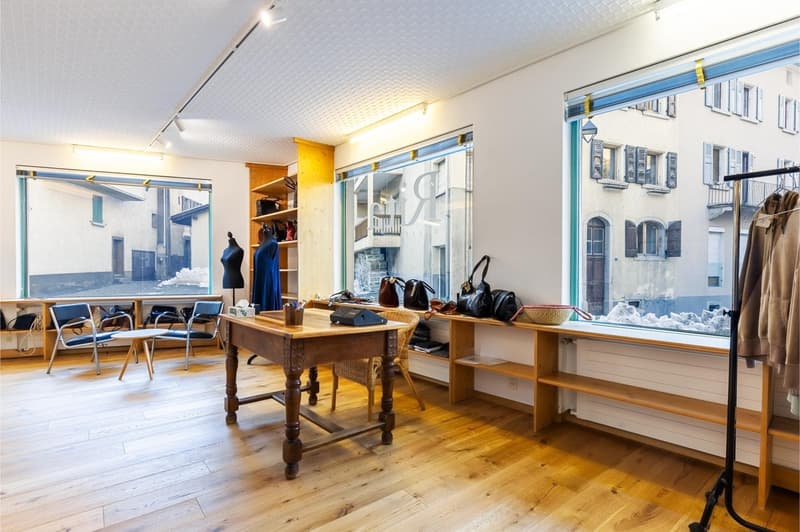 Commercial property in the heart of the village (1)