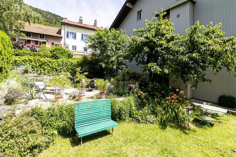 Beautiful house with garden and development potential (11)