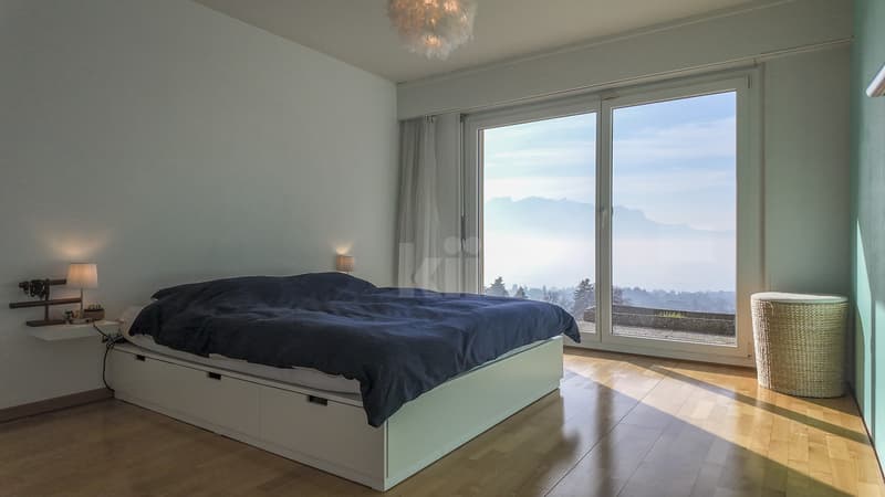 Charmante maison avec vue panoramique sur le lac (9)