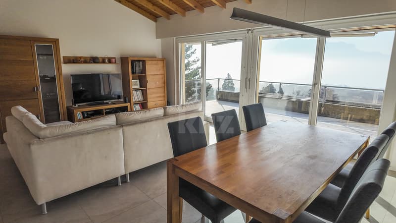 Charmante maison avec vue panoramique sur le lac (2)