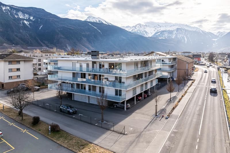 Bell'appartamento moderno con balcone (12)