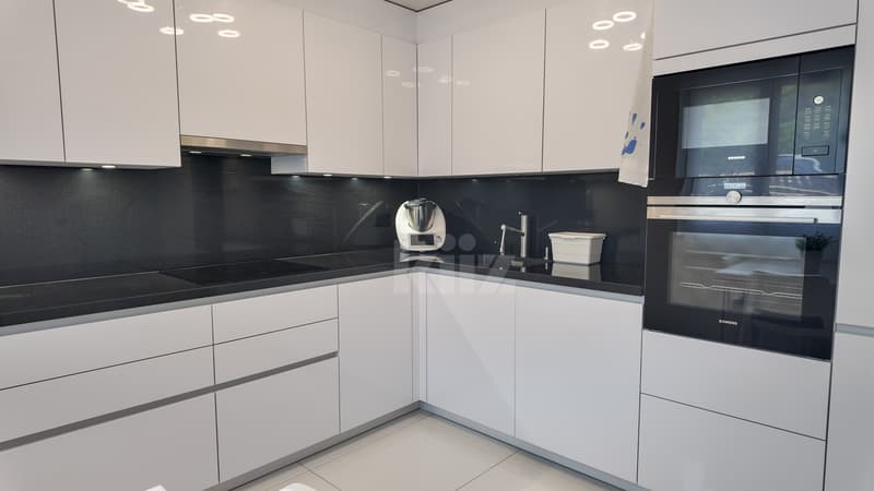 Beautiful semi-detached house, completely renovated (4)