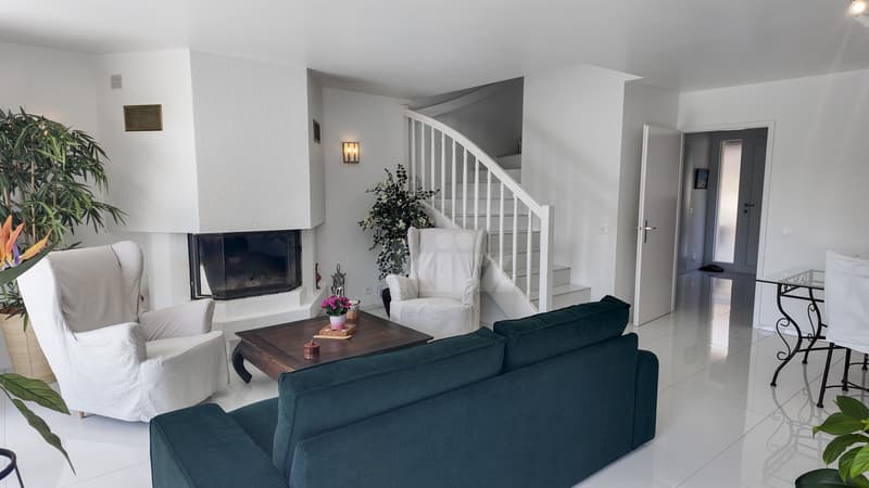 Beautiful semi-detached house, completely renovated (3)
