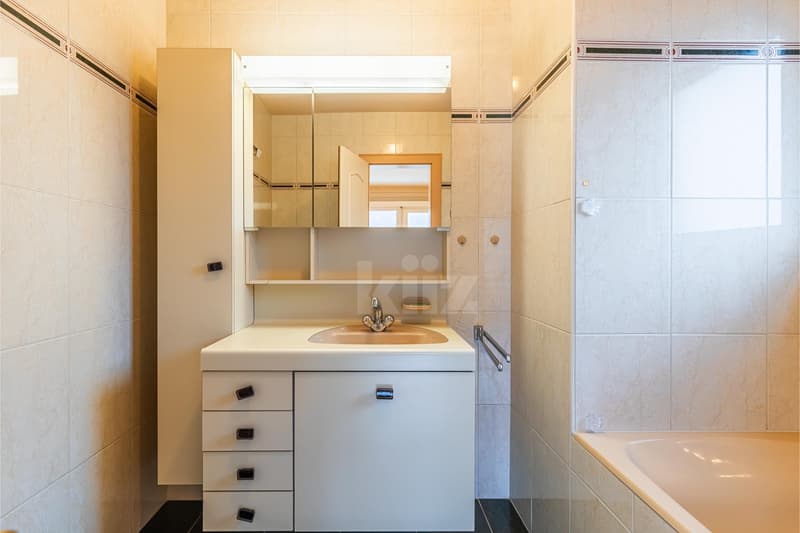 Magnifica villa individuale con studio indipendente (6)