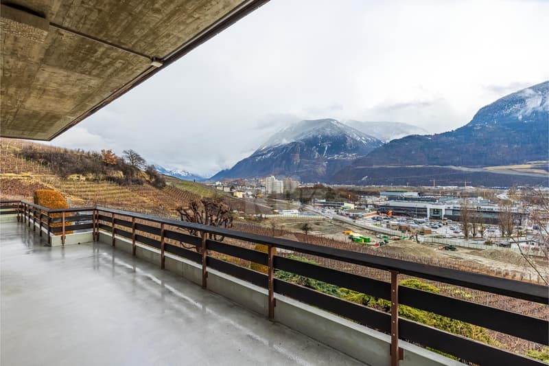 Magnifica villa individuale con studio indipendente (8)